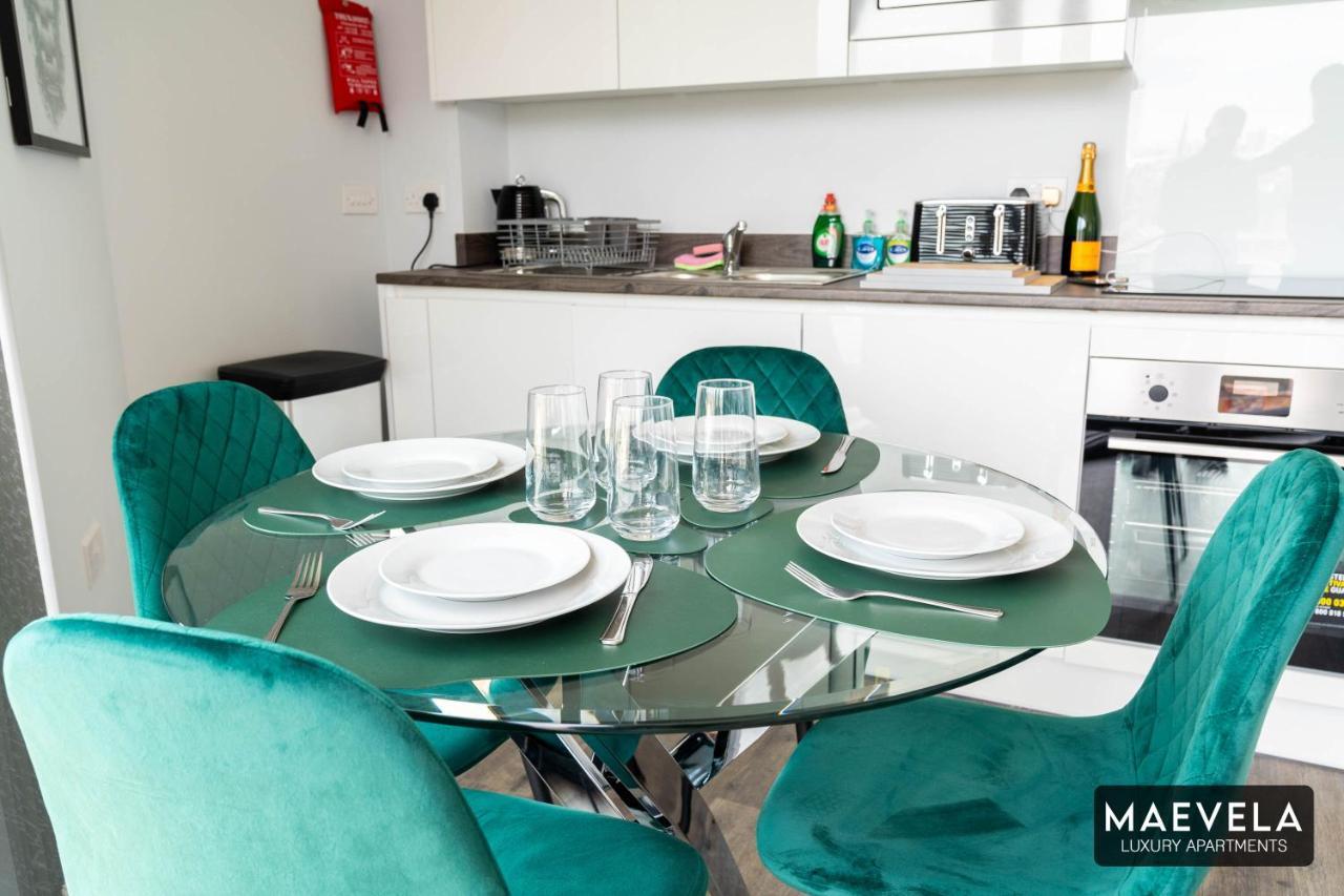 Maevela Apartments - Luxury Top Floor Penthouse - With Parking - 2 Bedroom New Build Apartment ✪ City Centre, Digbeth ✓ With Huge Patio Sliding Doors - City View - Rooftop Terrace - Ps4 & Smart Tv'S Birmingham Ngoại thất bức ảnh